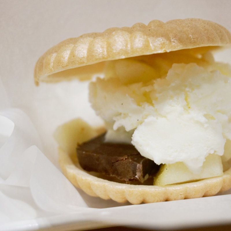 炉邸のモナカ(博多炉端 炉邸)