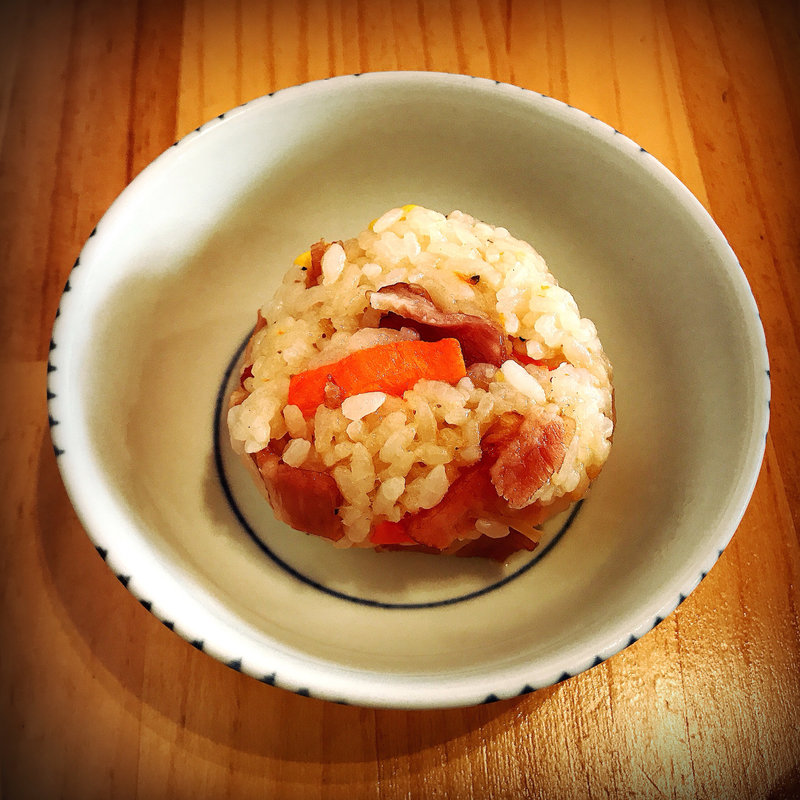 きのことベーコンのたきこみ(ニューさがみや )