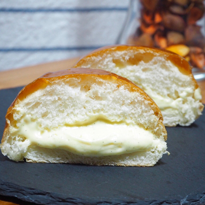 とろ〜りクリームパン(パン工房鳴門屋 桃谷本店)