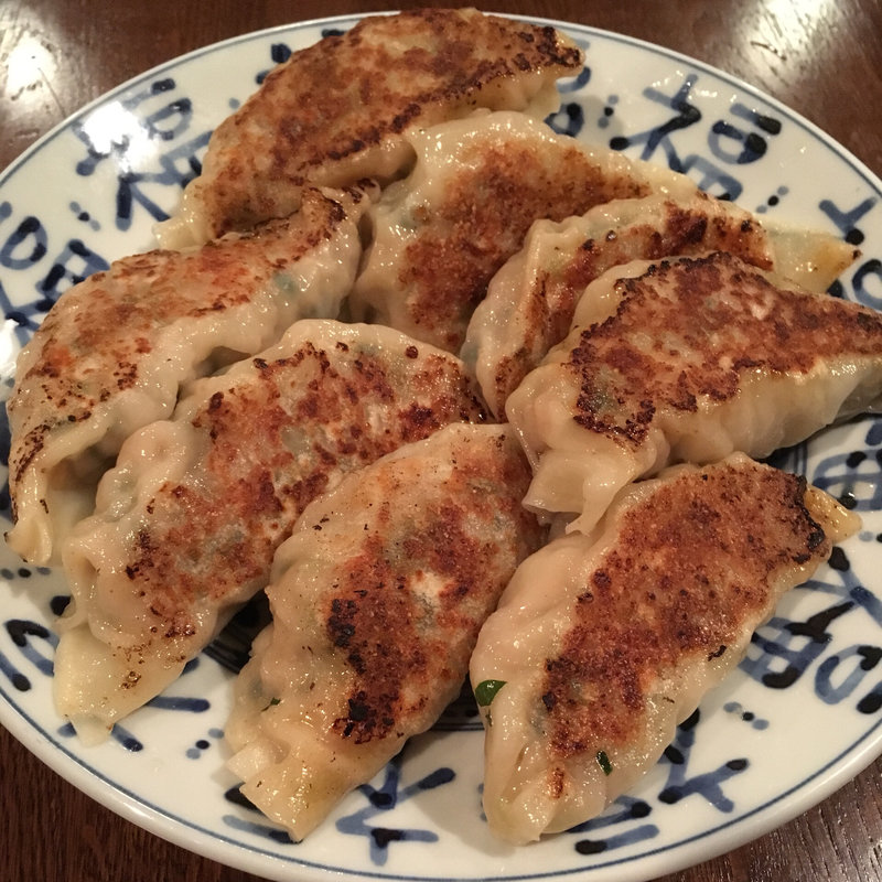 大餃子(8ヶ)(餃子と中国家庭料理 老虎荘)