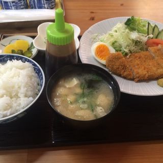 ロースカツ定食(いさ美 )