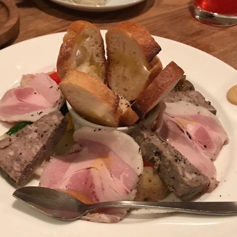 自家製のシャルキュトリー3種盛り(エンソウ　ニシキ （ensoNISHIKI）)