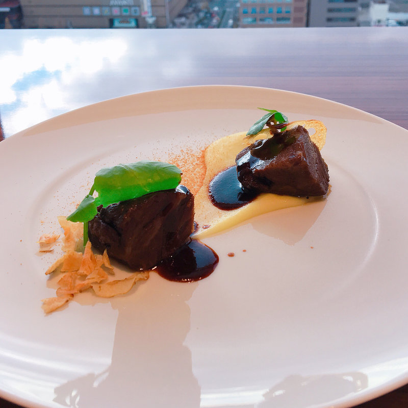 国産牛ほほ肉の赤ワイン煮込み エビスの香り(サザンコート （Southern Court）)