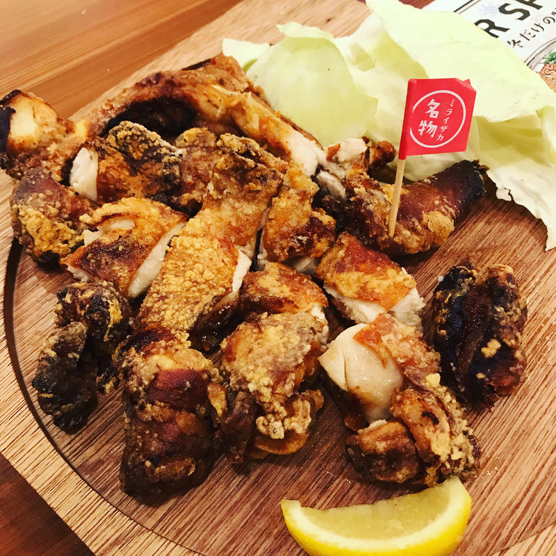 清流若どりモモ一本グローブ揚げ(旨唐揚げと居酒メシ ミライザカ 亀有駅前店)