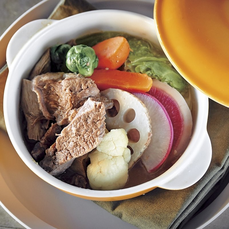 季節野菜と牛スジのポトフ(『ほじゃひ』広島地酒と鉄板焼の店)