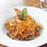 スパゲッティーニ ペスカトーレ 天使の海老と海の幸のトマトソース(イタリアンカフェ フィオレンティーナ)