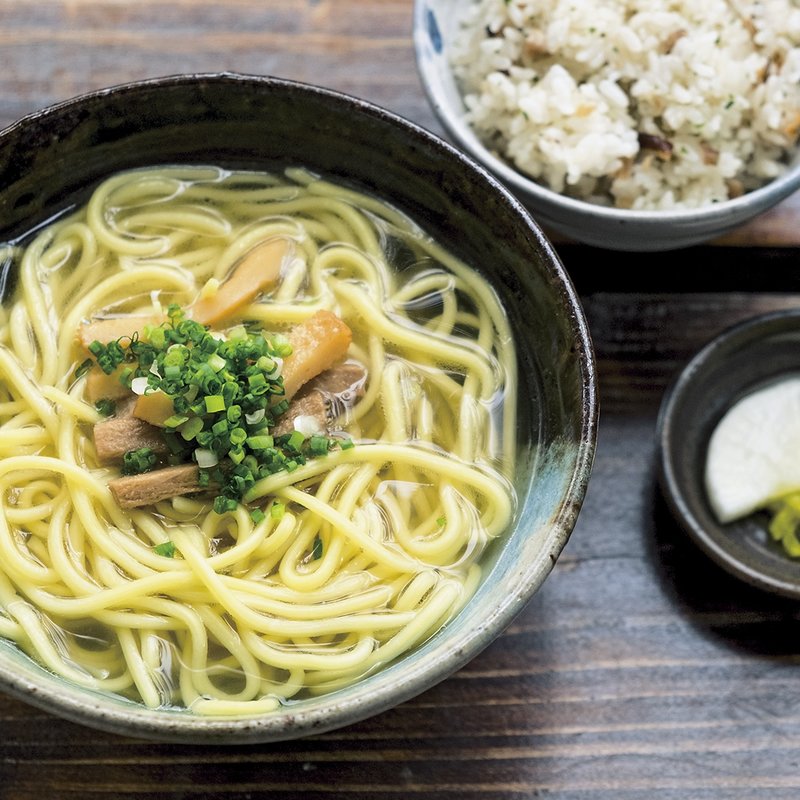 八重山そば（中）(来夏世 （くなつゆ）)