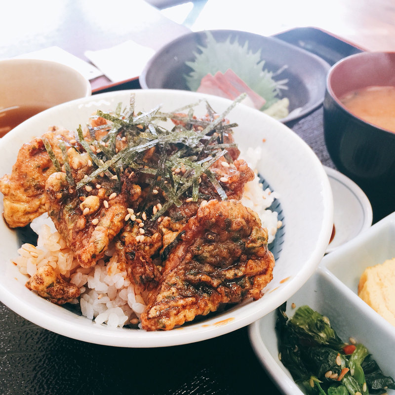 あじの蒲焼き丼(おさしみや )