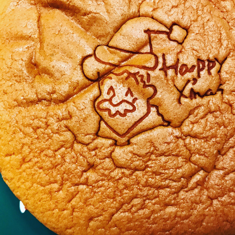 チーズケーキ(りくろーおじさんの店 阪急梅田コンコース店 )