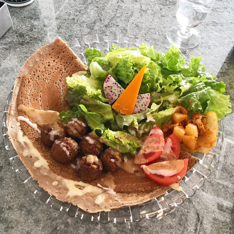 季節のポタージュとサラダガレット(ブルー・ド・ロワ （BLEU DE ROI）)