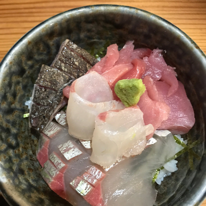 海鮮丼(和Bistro 綱 （ワビストロ ツナ）)