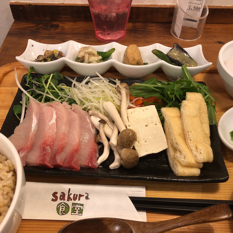 ぶりしゃぶ定食(sakura食堂)