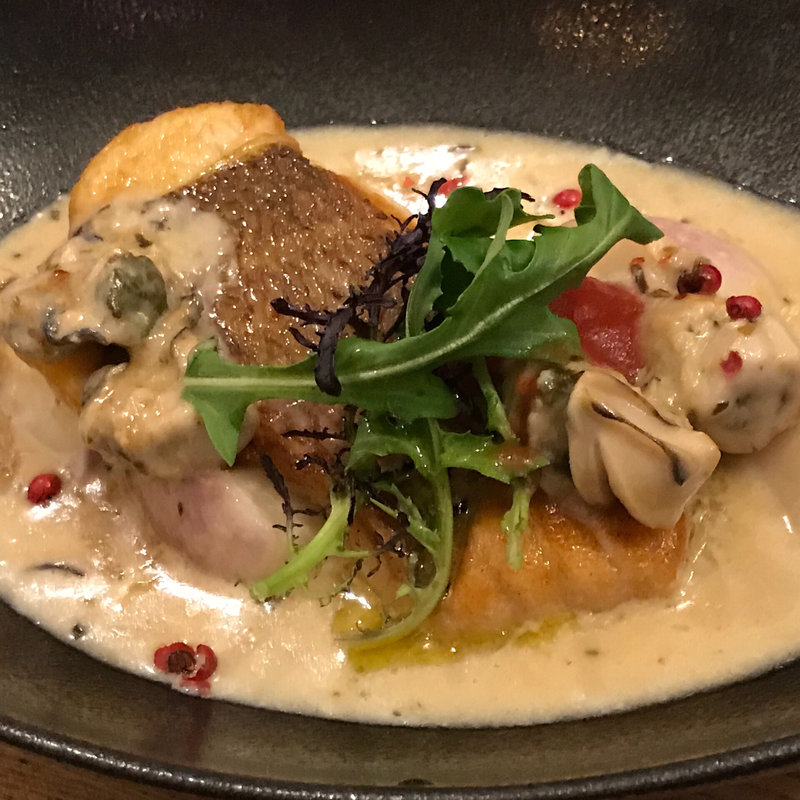 真鯛のソテー 牡蠣のクリームソース(旬菜ダイニング Cosy)