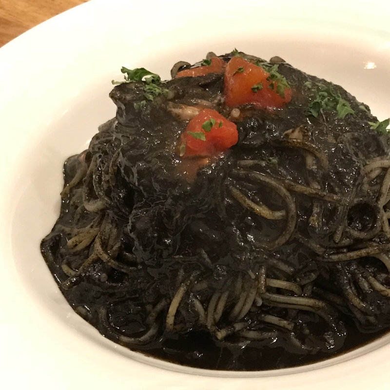 イカ墨ソースのスパゲッティ(旬菜ダイニング Cosy)