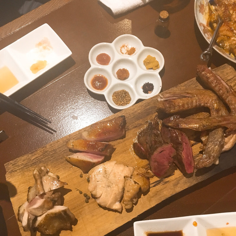 とことんロゼにこだわるねぎまの串に刺さない焼鳥 鴨入り5種(BIRD MARKET ガストロ酒場 ねぎま)