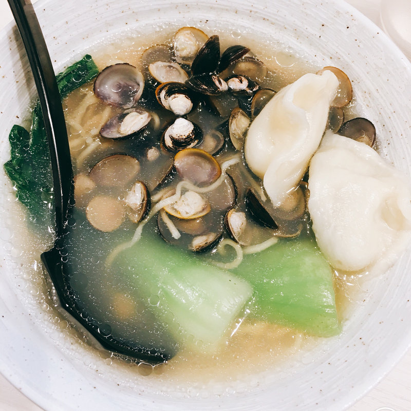 特製しじみ塩ラーメン 餃子トッピング(しじみラーメン Shi43屋 難波店)