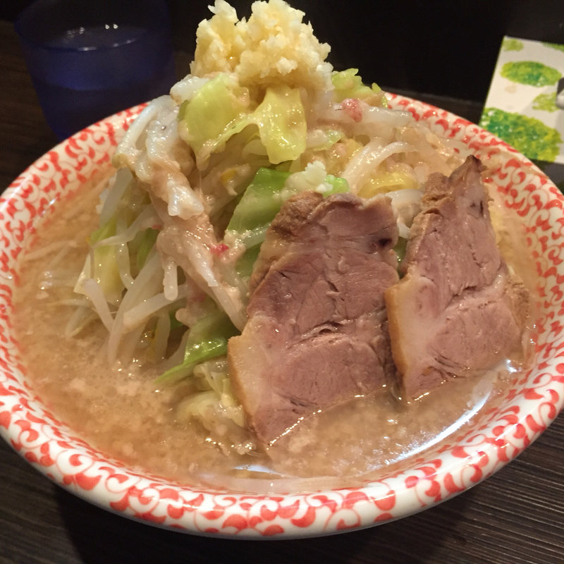 極太ストレート麺(ラーメン 鉉)