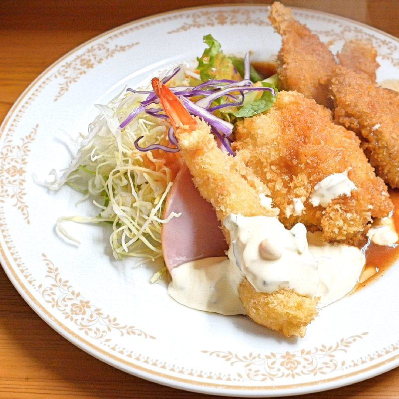 ミックスフライ（サービスランチ）(洋食の店 花櫚 （カリン）)