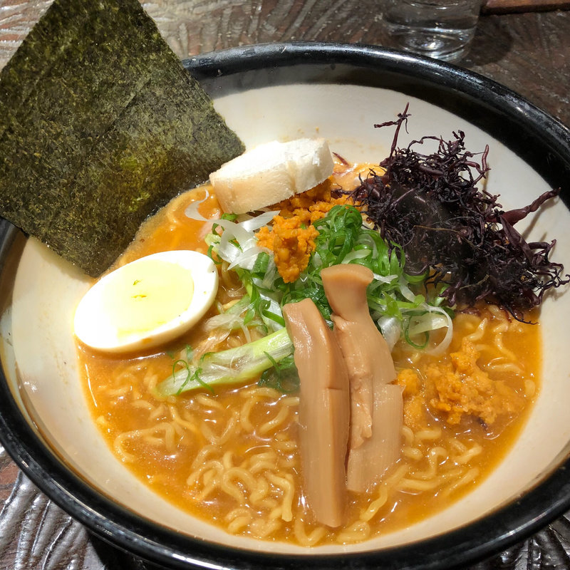 ウニラーメン(ラーメン研究所 我流る！ （がるる）)