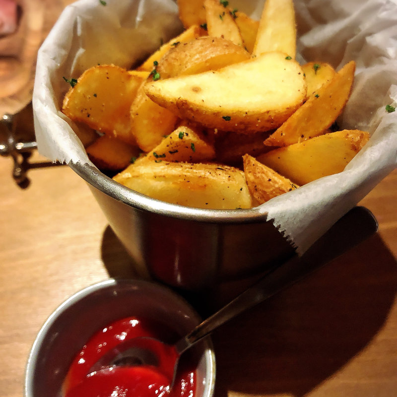 鴨オイルで揚げたフライドポテト(GULF’s transit table)