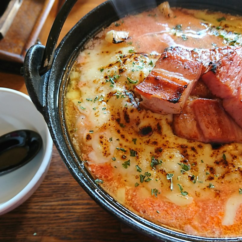 鍋焼きうどんトマトチーズベーコン(楽 （-GAKU-）)