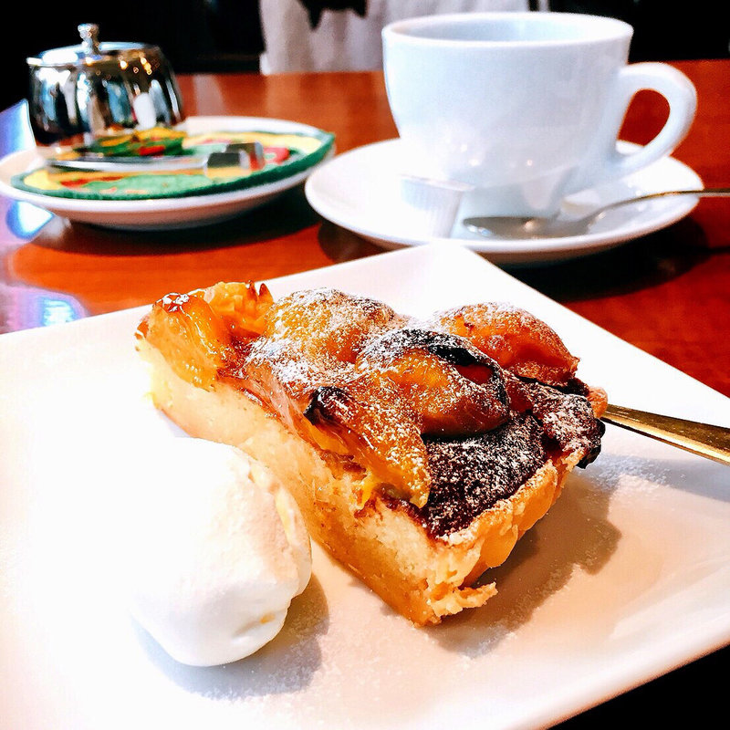 ミラベルのタルト(カフェシェ・アンドレドゥ・サクレクール)