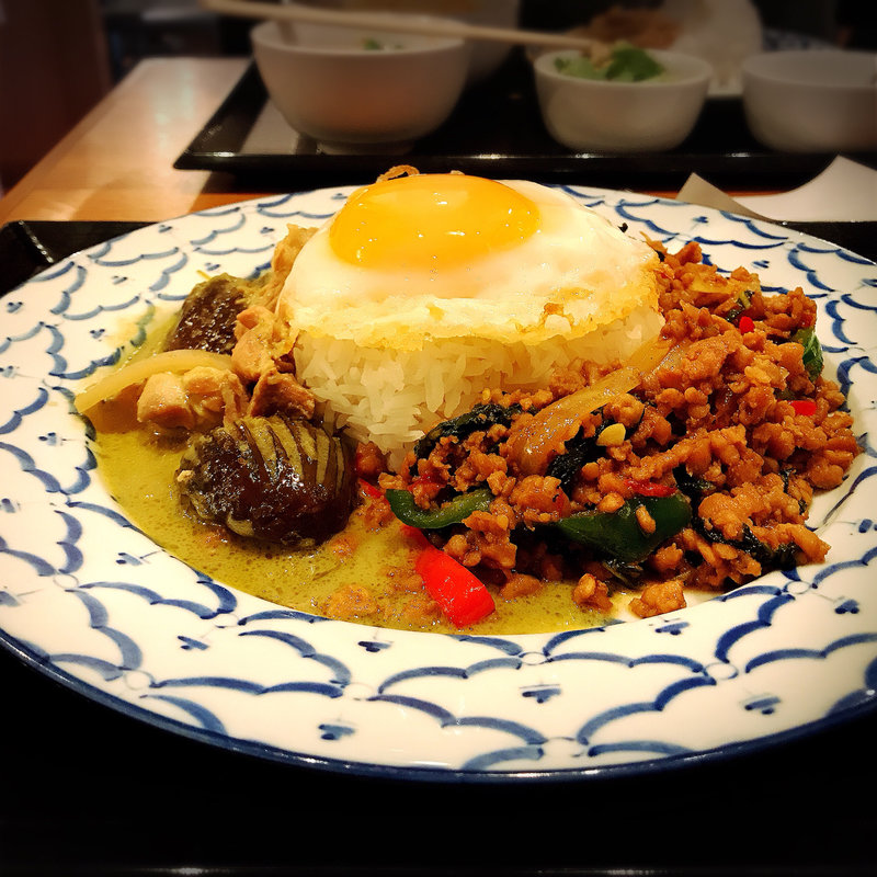 ガパオ&グリーンカレー(バンコクスパイス 中目黒店 )