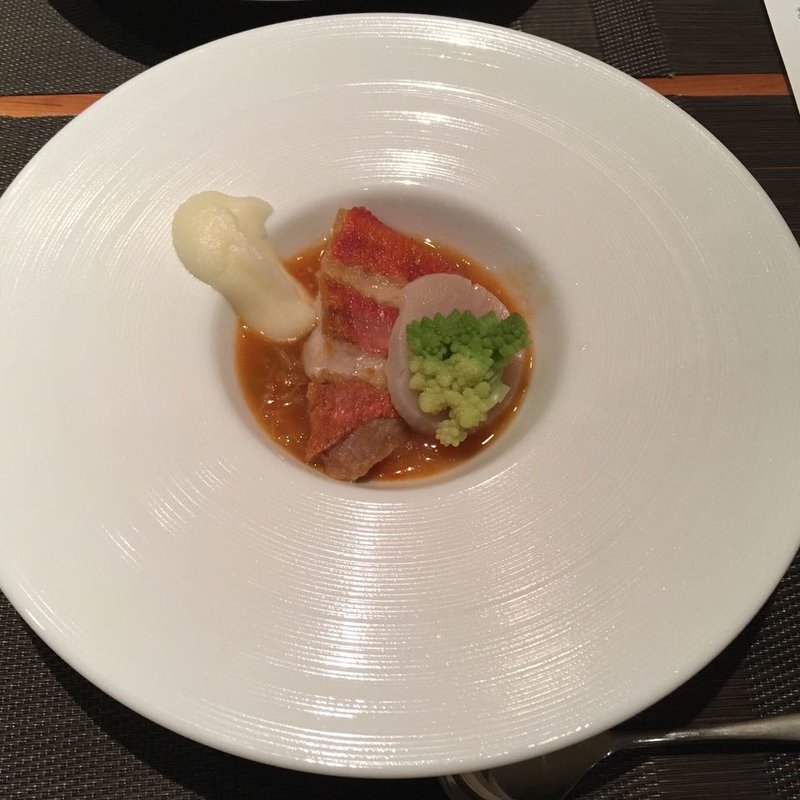 金目鯛、帆立貝、ブイヤベース(神楽坂　鉄板焼 中むら （なかむら）)