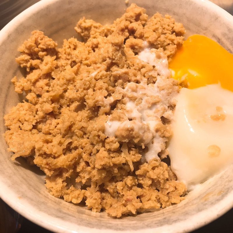 スタミナ鶏ひき肉丼(煮干し中華そば一燈 （イットウ）)