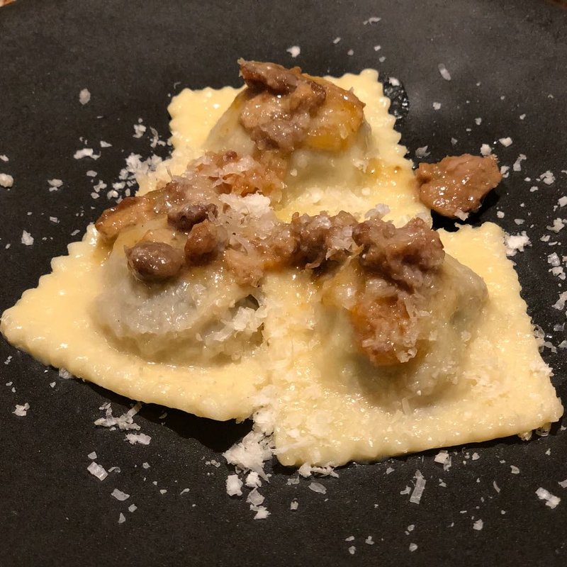 牛肉のラビオリ鴨のラグーソース(ペペロッソ )