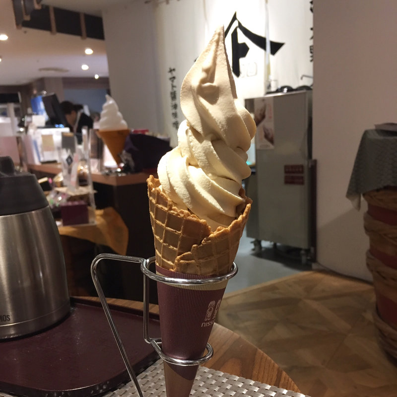 玄米甘酒ソフトクリーム(金沢 ヤマト醤油味噌めいてつ・エムザ店 )