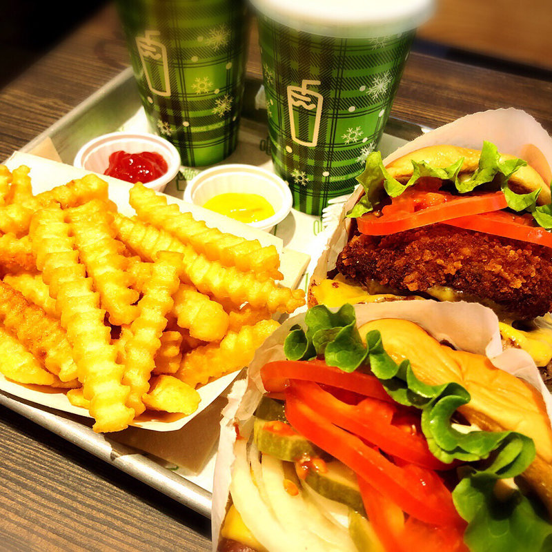 Shack burger (野菜追加トッピング)(シェイクシャック外苑いちょう並木店)