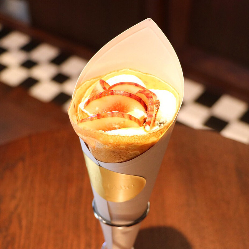 焼き栗＋フレッシュ無花果とブルーチーズのクレープ(parla lavo)