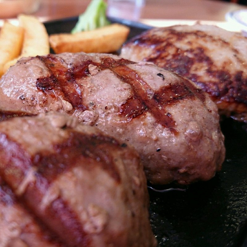 2種の味くらべハンバーグ(ビッグボーイ 桜丘店 )