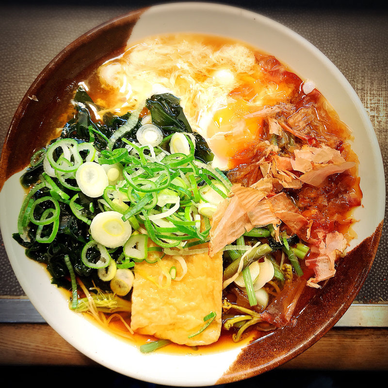 山菜きしめん(住よし ＪＲ名古屋駅・新幹線下りホーム店 （すみよし）)