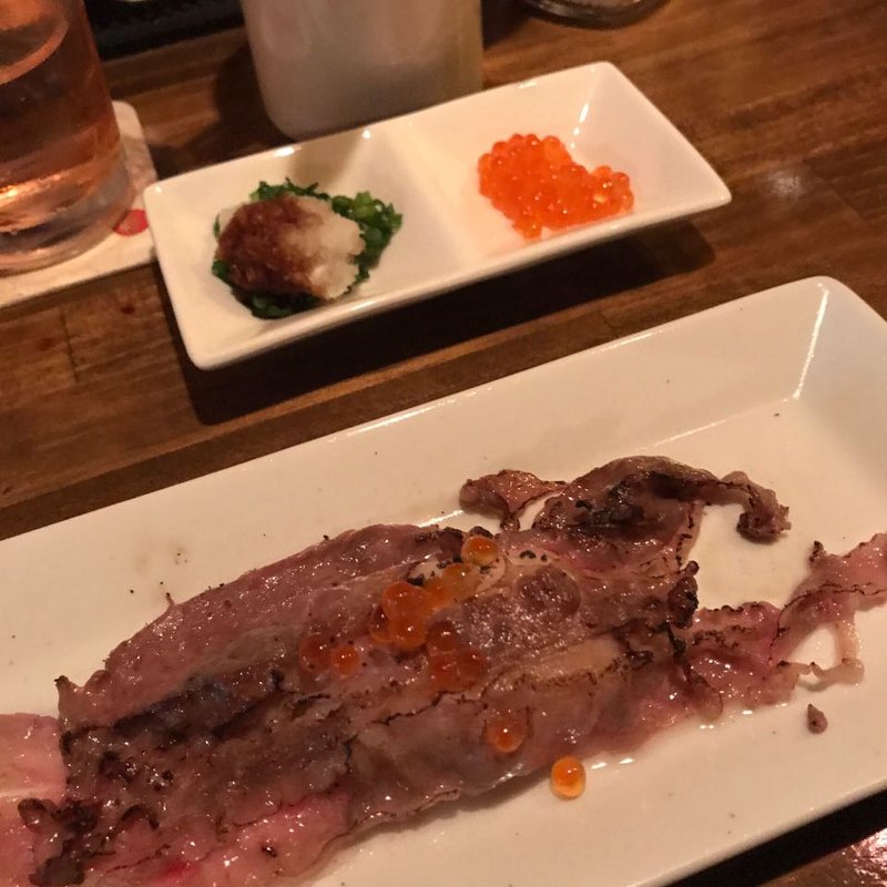  宮崎牛ハネシタ炙り寿司いくらのせ(天神橋パスタホール)