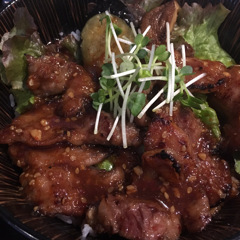 和牛カルビ丼(どんぶりざえもん)