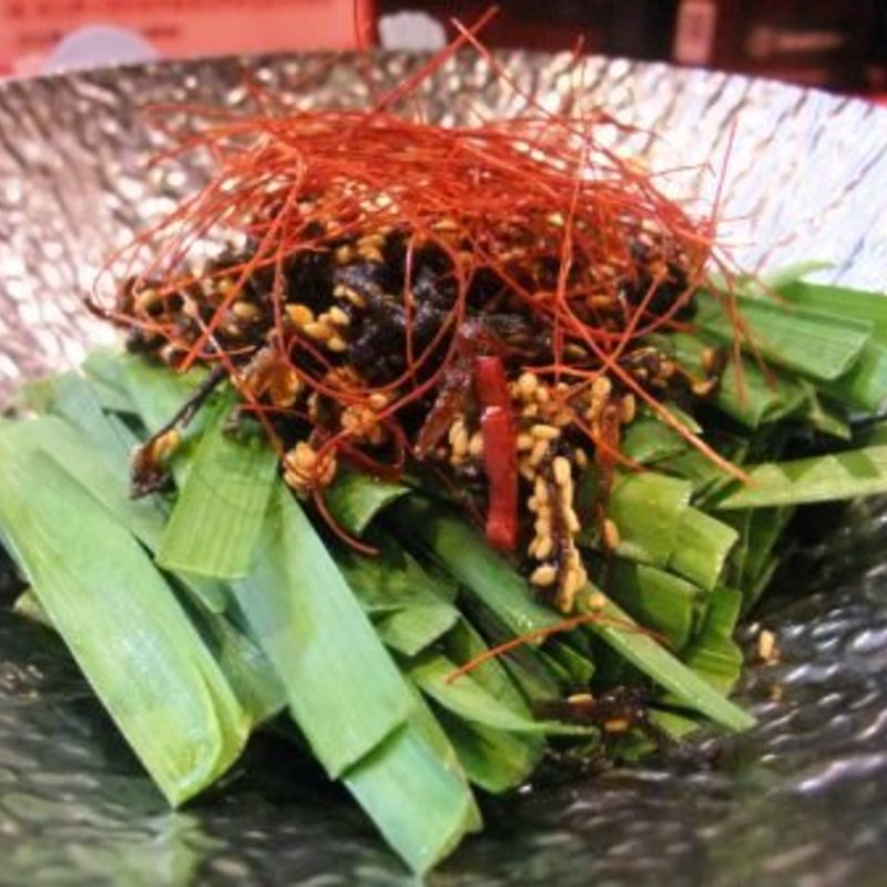 ニラサラダ(餃子処 小桜亭)