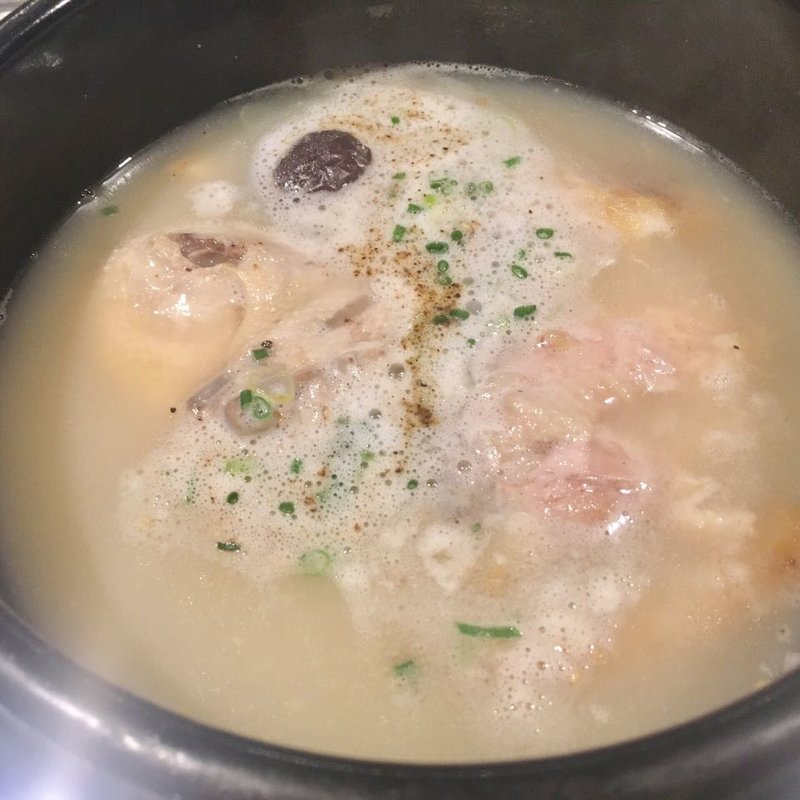 サムゲタン(絵のある街 上野店)