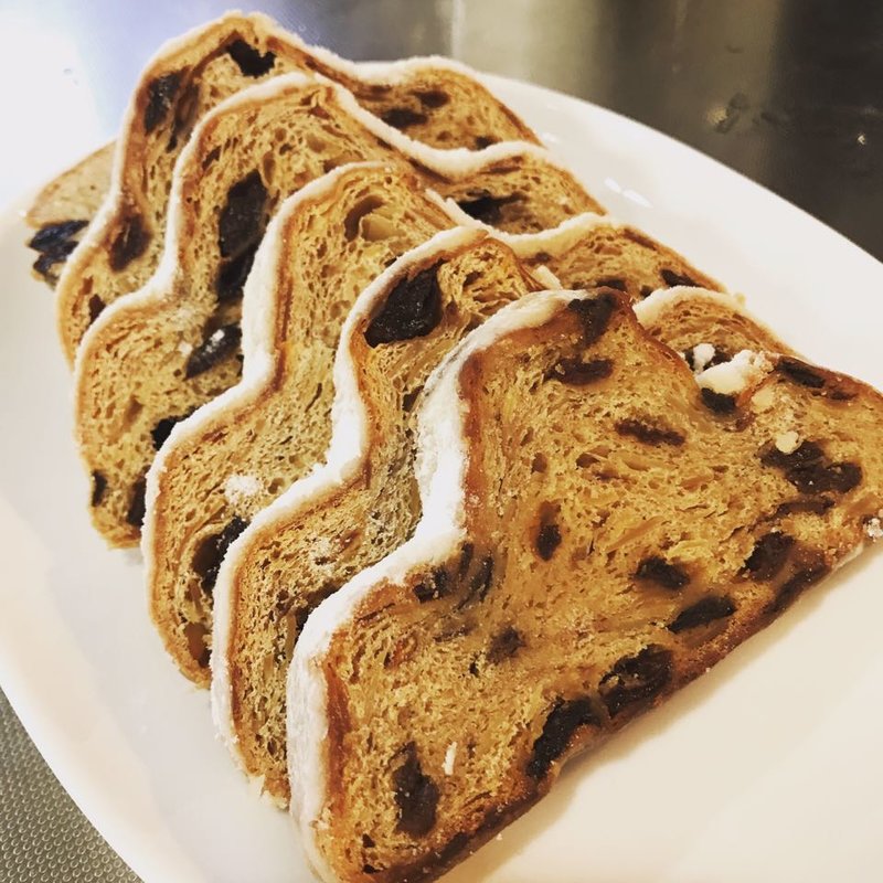 Zopfオリジナル・シュトレン(バックシュトゥーベ ツオップ （Backstube Zopf）)