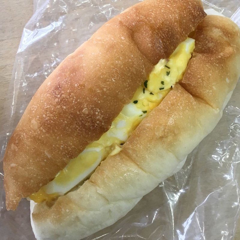 卵パン(パン屋 P-BOX)