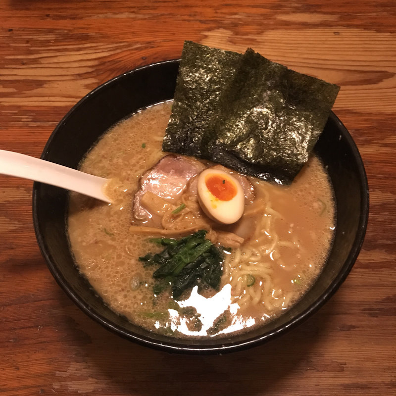 ラーメン（麺大盛り）(究極ラーメン 横濱家 立川店)