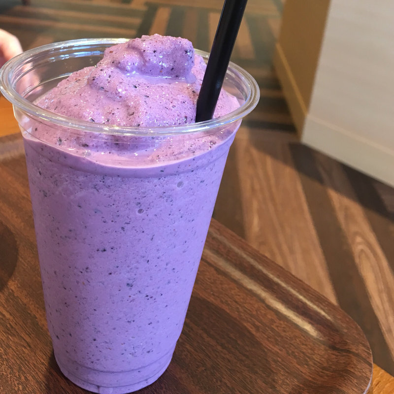 ブルーベリーミルクシェイク(まちゆいショップ )
