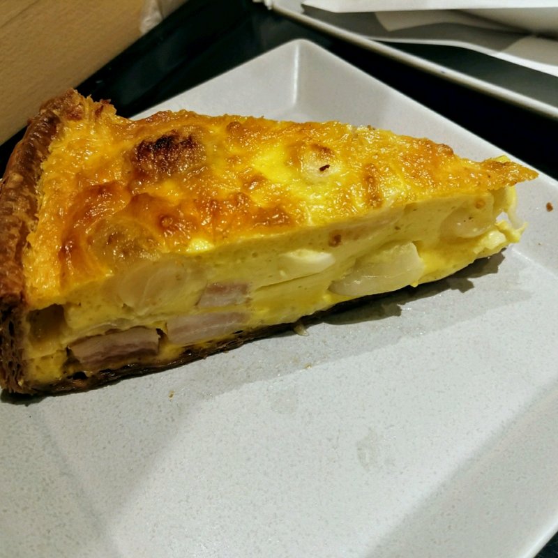 キッシュロレーヌ(アンドコーヒー メゾンカイザー)