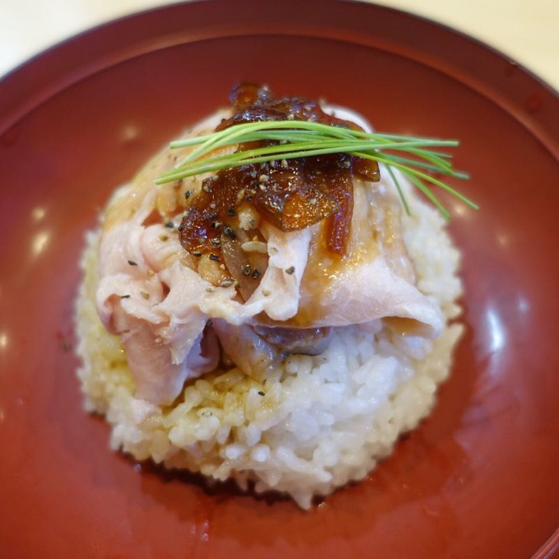 お肉ごはん(らぁ麺屋 飯田商店)