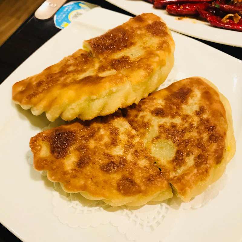 自家製にらのおやき(逸品火鍋 四季海岸)