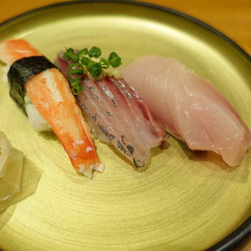 にぎり(サカナキュイジーヌ・リョウ （SAKANA CUISINE RYO）)