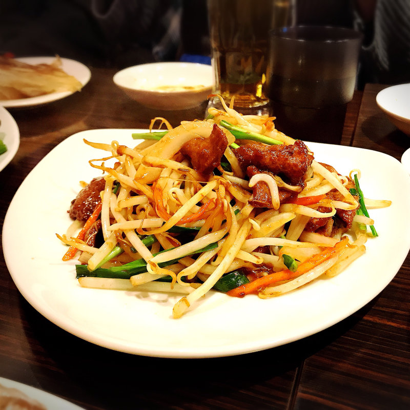 ニラレバー炒め(ヴェルディ・ダイニングレストラン)