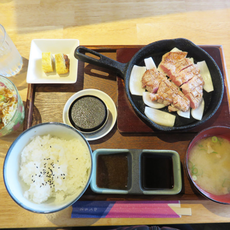 豚ステーキセット(かっちゃん)