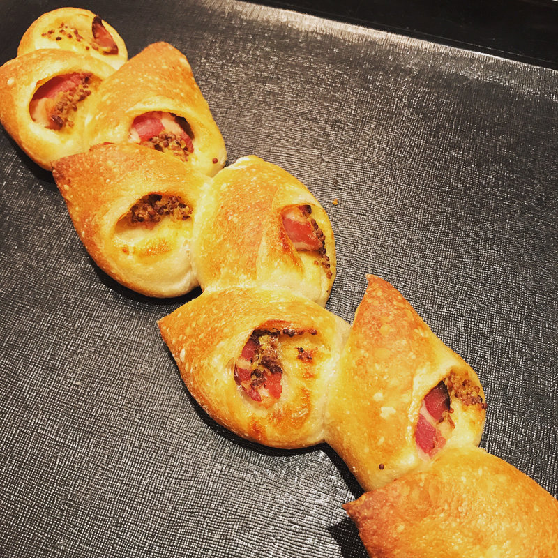 ベーコンエピ(ラ ブティック ドゥ ジョエル・ロブション 丸の内店 )